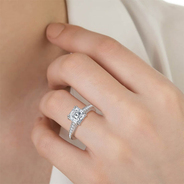 Asscher Cut with Shoulder Diamonds